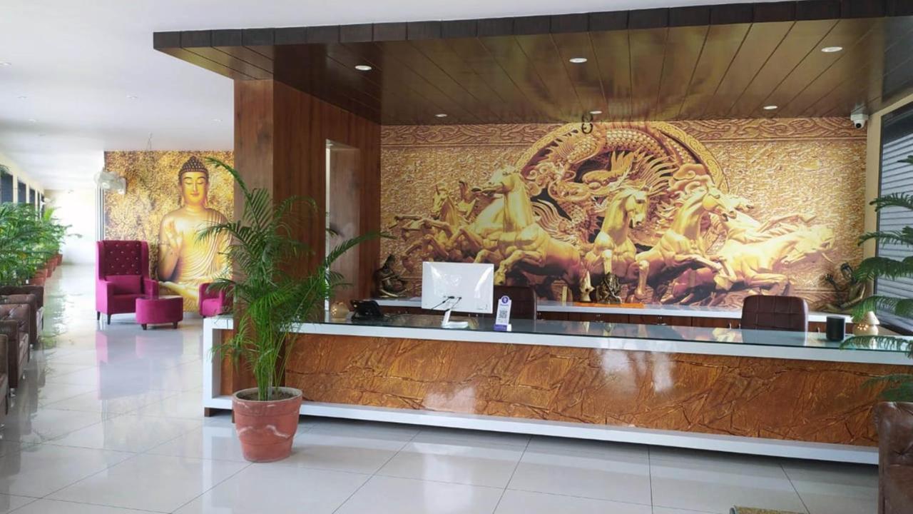 Rajlaxmi Hotel - Free Airport Pickup And Drop Jaipur Exteriör bild